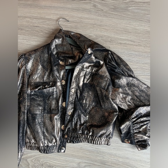 Cropped Jacket - Picture 7 of 8